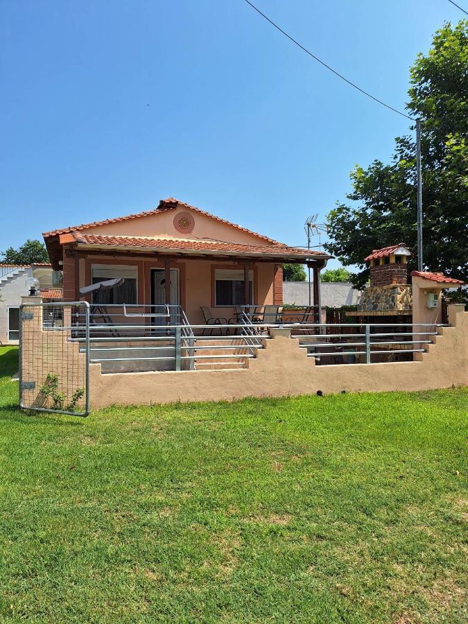 וראסנה Xristos Villa מראה חיצוני תמונה